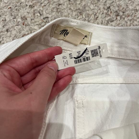 NWT Madewell Pieced Barrel Leg Jeans Sz 24 Petite White Raw Hem Denim Casual - Picture 4 of 8